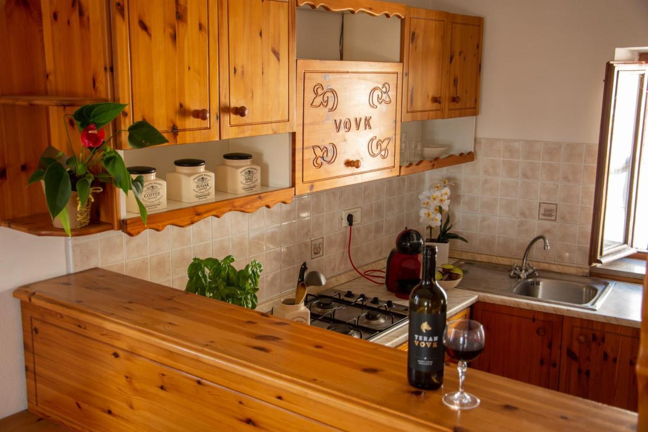 Apartma Na Skdnu Dutovlje Buitenkant foto