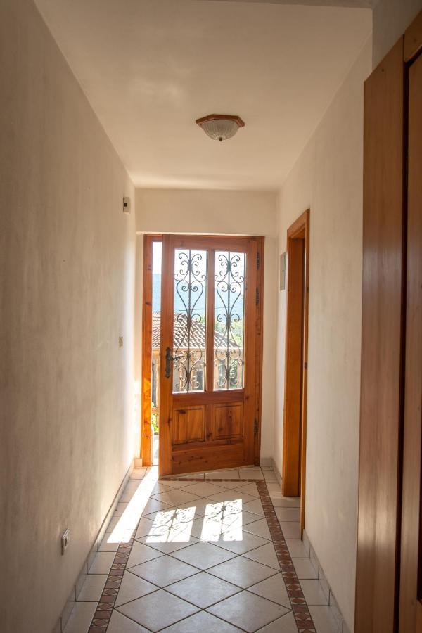 Apartma Na Skdnu Dutovlje Buitenkant foto